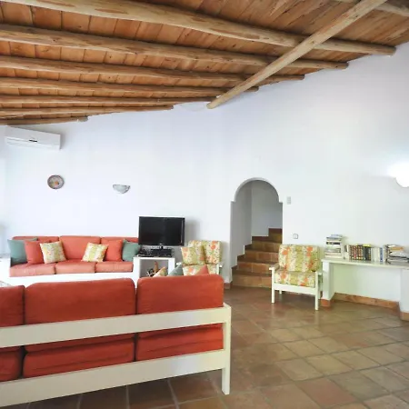 Comfortable And Spacious, 4 Bedroom Traditional Σπίτι διακοπών *